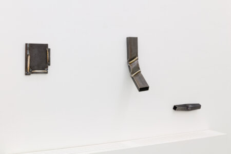 dmw gallery, bram de jonghe, exhibition, apres nous les mouches, sculpture, we document art