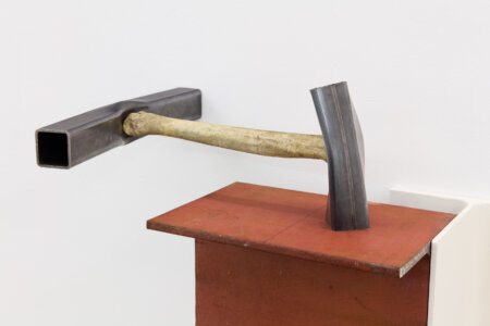 dmw gallery, bram de jonghe, exhibition, apres nous les mouches, sculpture, we document art