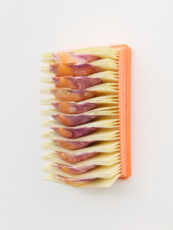 dmw gallery, bram de jonghe, exhibition, apres nous les mouches, sculpture, we document art