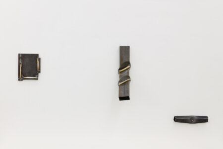 dmw gallery, bram de jonghe, exhibition, apres nous les mouches, sculpture, we document art