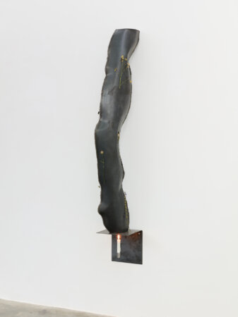 dmw gallery, bram de jonghe, exhibition, apres nous les mouches, sculpture, we document art