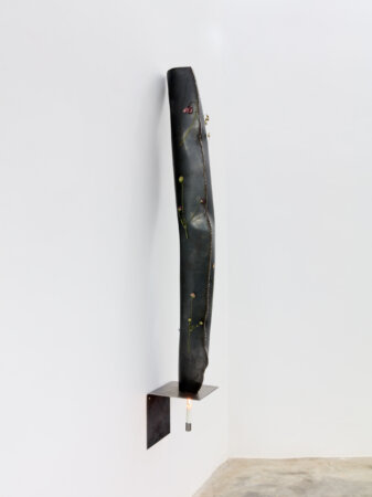 dmw gallery, bram de jonghe, exhibition, apres nous les mouches, sculpture, we document art
