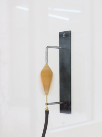 dmw gallery, bram de jonghe, exhibition, apres nous les mouches, sculpture, we document art