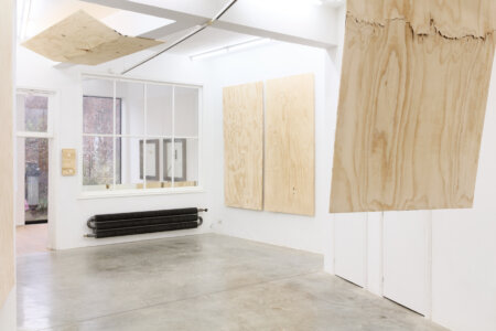 dmw gallery, bram de jonghe, exhibition, apres nous les mouches, sculpture, we document art