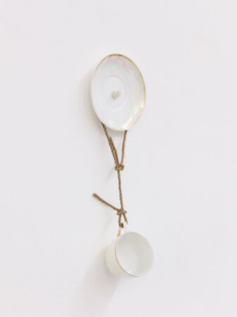 dmw gallery, bram de jonghe, exhibition, apres nous les mouches, sculpture, we document art