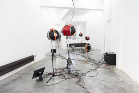 piece for seven drums, dmw gallery, daan peeters, ruben de smet, art installation