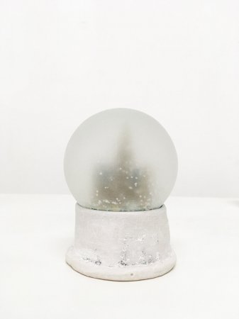 this place displaced, dmw gallery, celine cuvelier, sousvenirs, snow globe